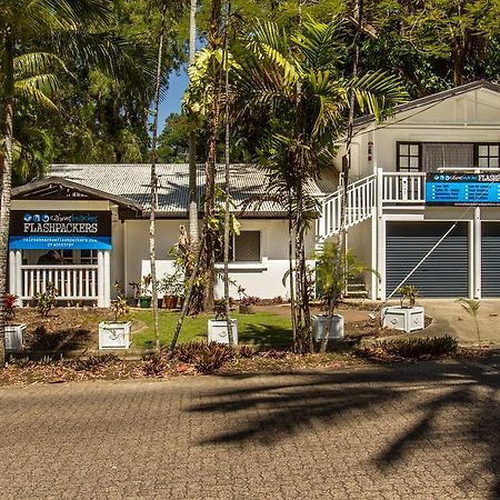 Cairns Beaches Flashpackers Palm Cove Bagian luar foto
