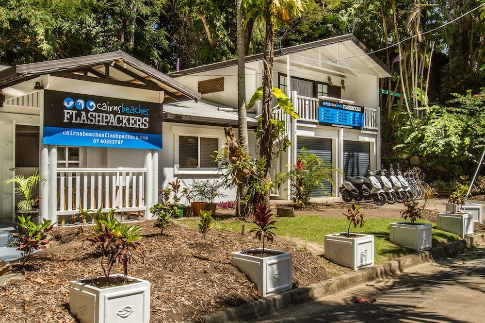 Cairns Beaches Flashpackers Palm Cove Bagian luar foto